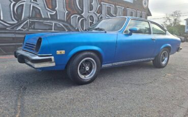Chevy-vega-1975-blue-10