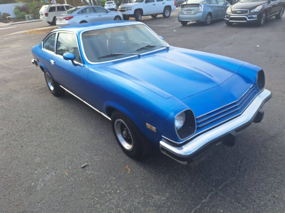 Chevy-vega-1975-blue-2