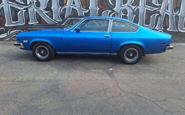 Chevy-vega-1975-blue