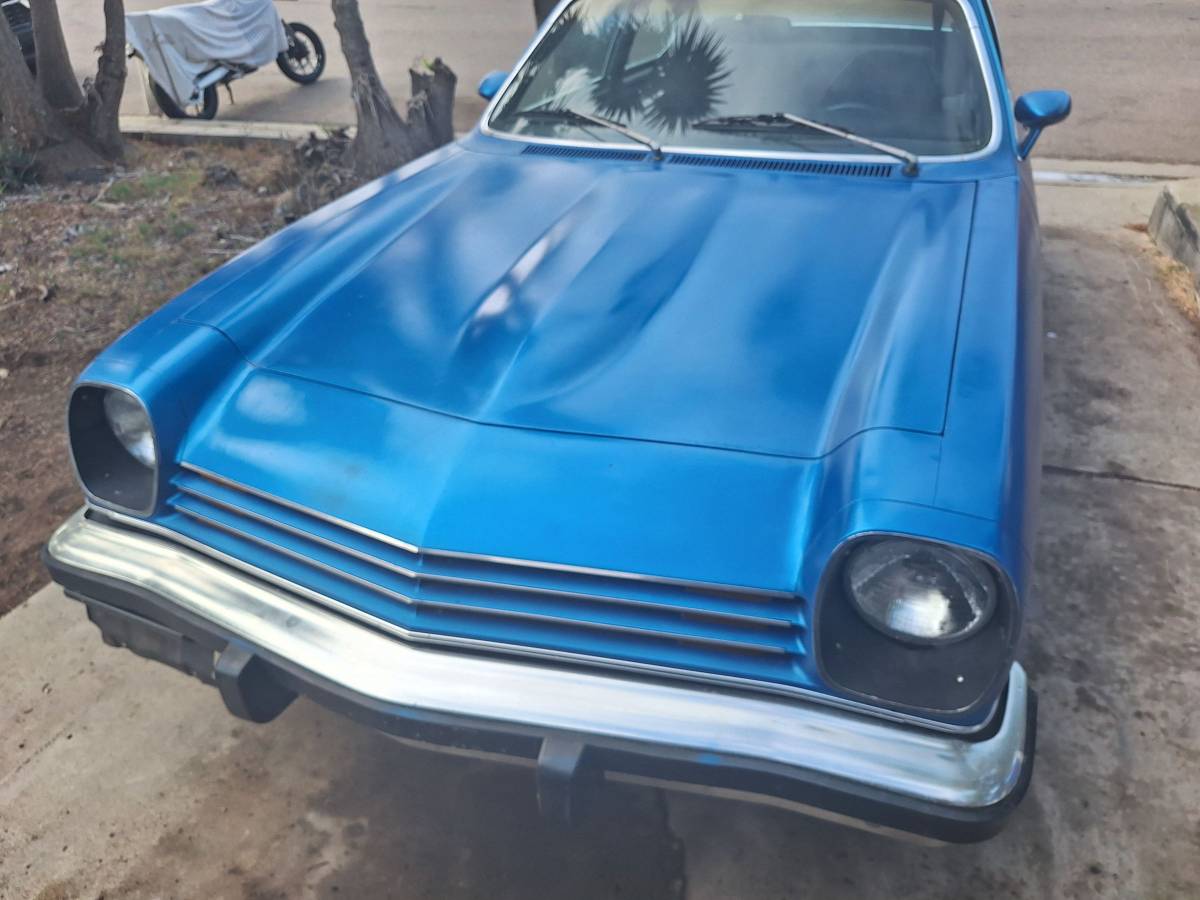 Chevy-vega-1975-blue-5