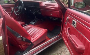 Chevy-vega-1976-red-4