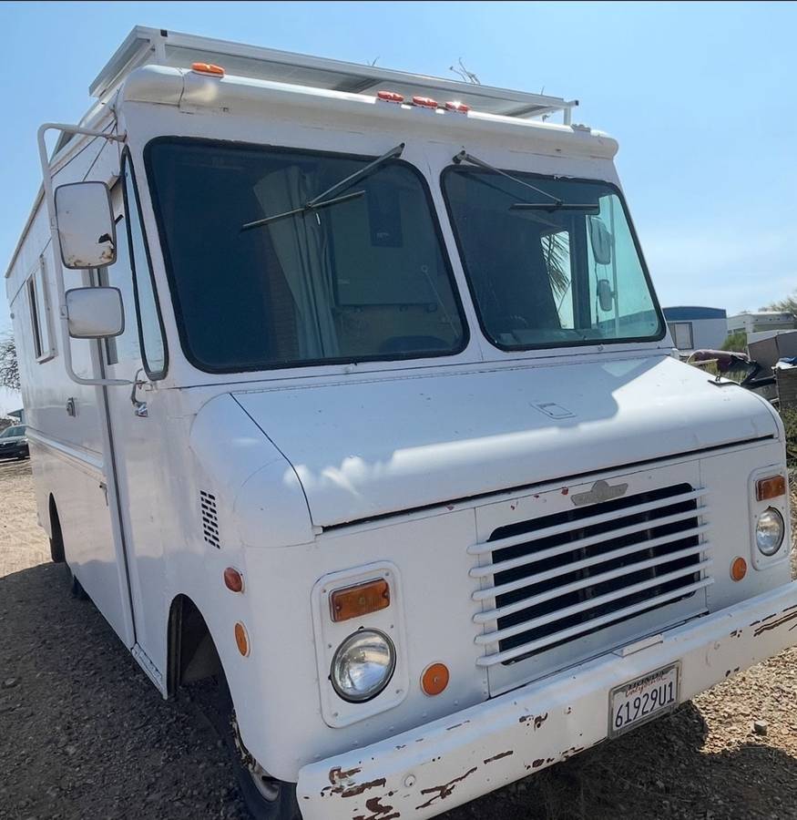 Chevy-workbox-1984-white-3