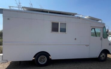 Chevy-workbox-1984-white-5