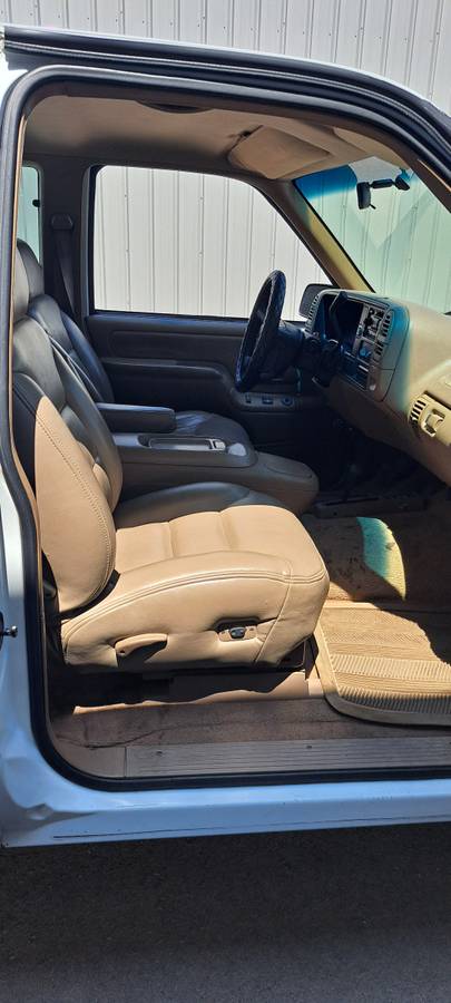 Chevy-z71-1995-white-2