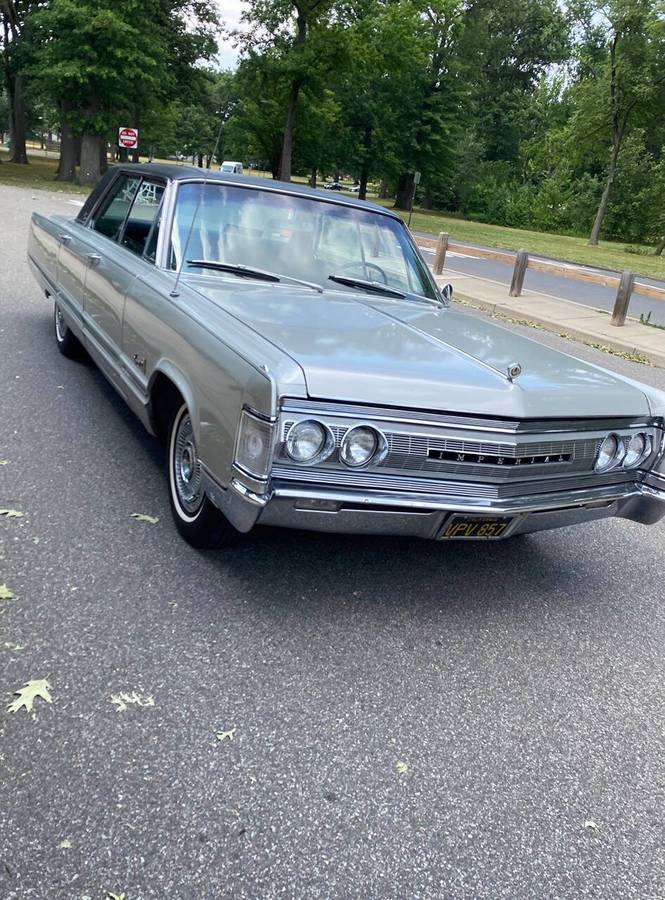 Chrysler-1967-grey-3