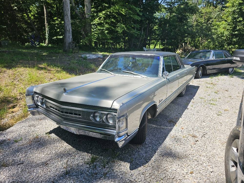 Chrysler-1967-grey-7