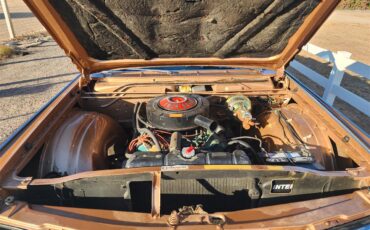 Chrysler-300-1966-Gold-Black-3