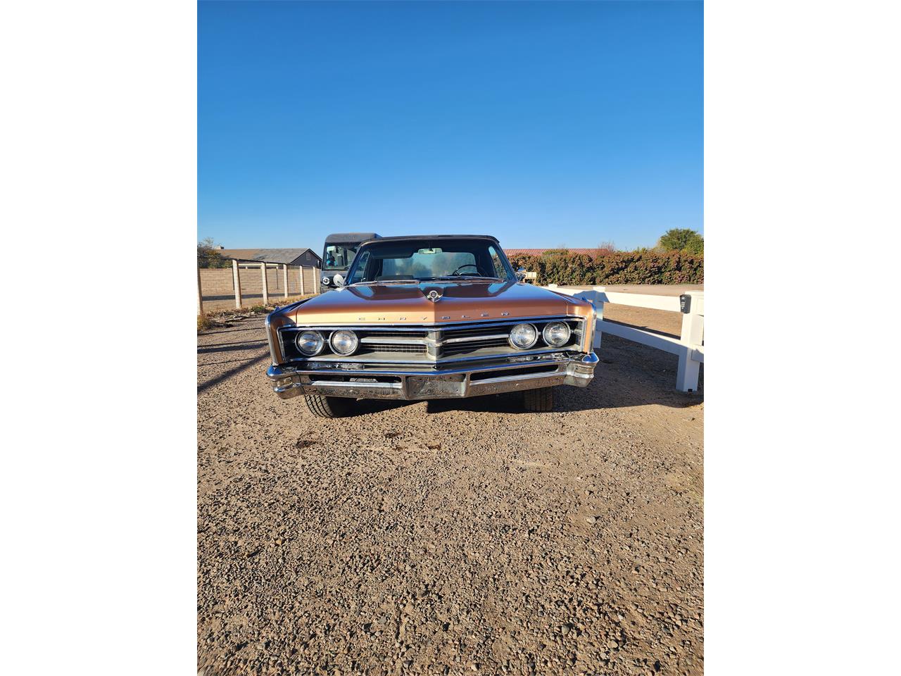 Chrysler-300-1966-Gold-Black-6