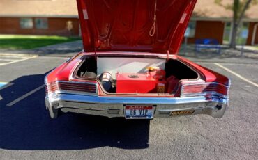 Chrysler-300-1966-red-black-amp-white-2