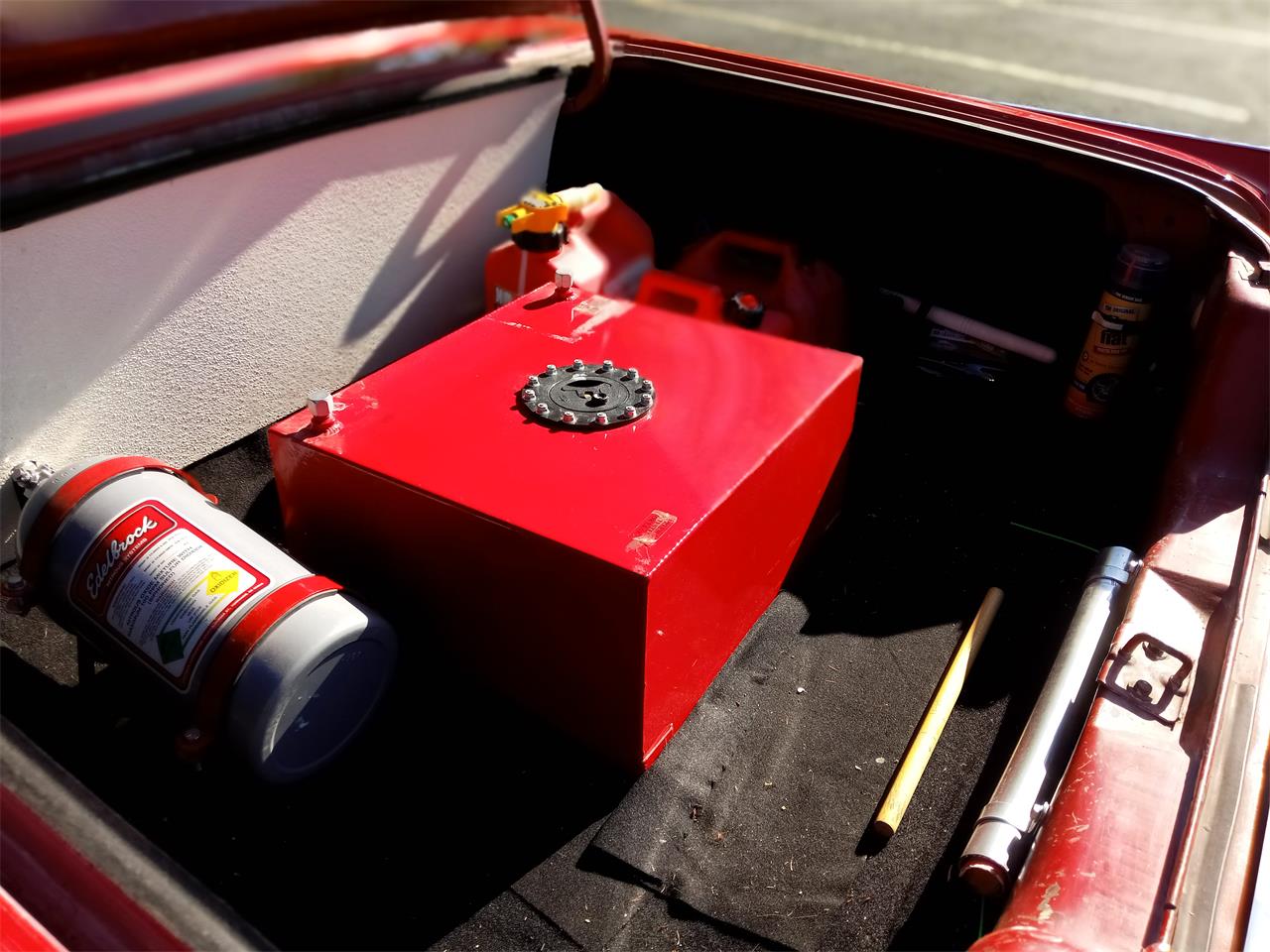Chrysler-300-1966-red-black-amp-white-4