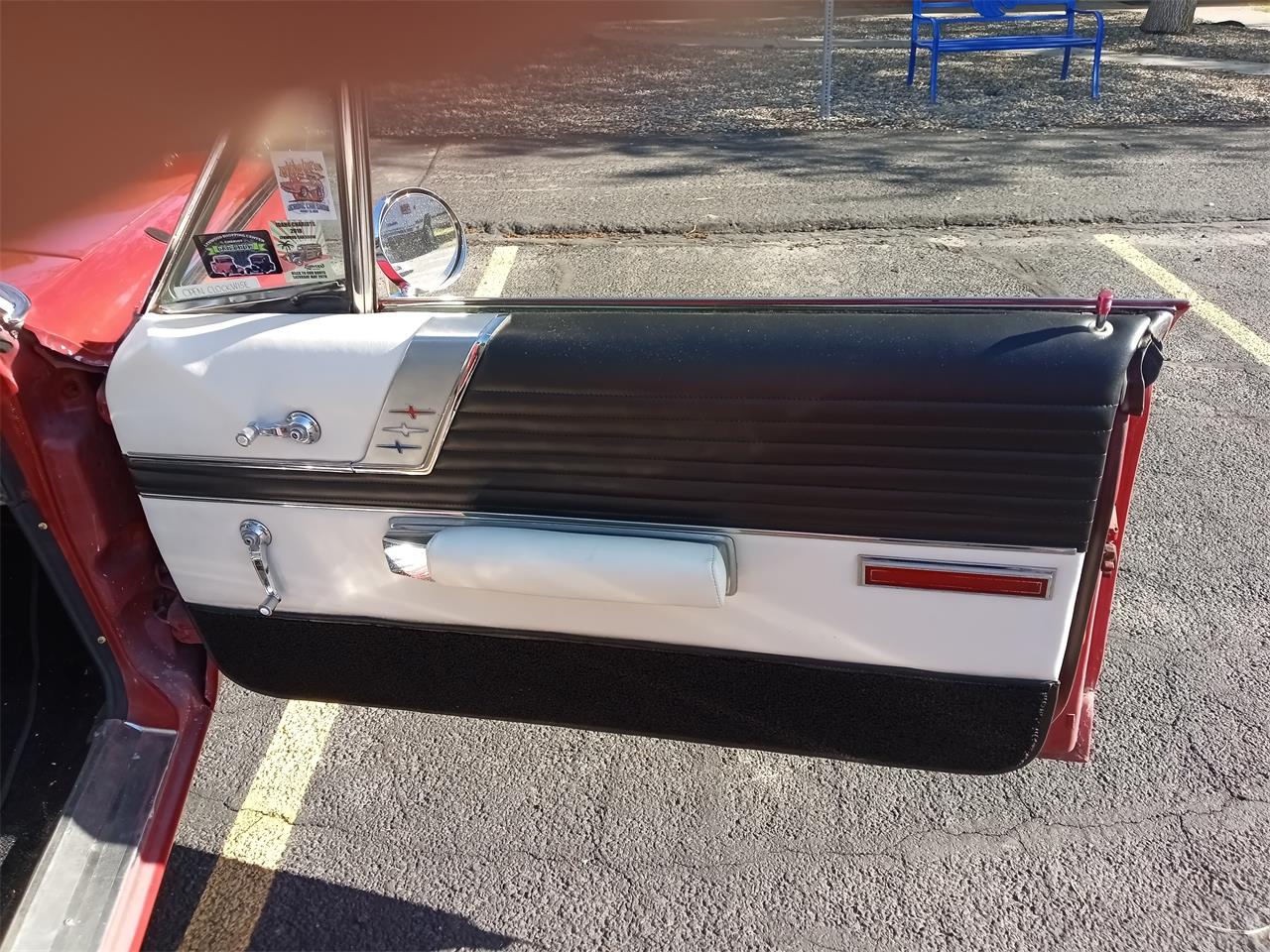 Chrysler-300-1966-red-black-amp-white-5