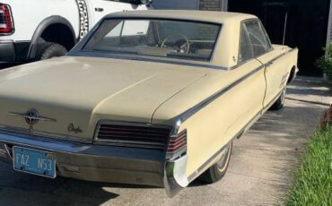 Chrysler-300-1966-yellow-1