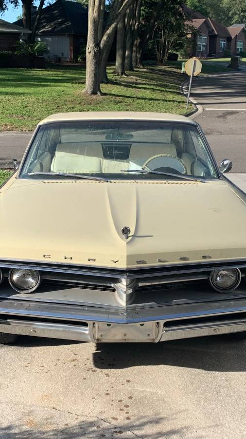 Chrysler-300-1966-yellow-2