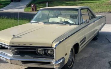 Chrysler-300-1966-yellow