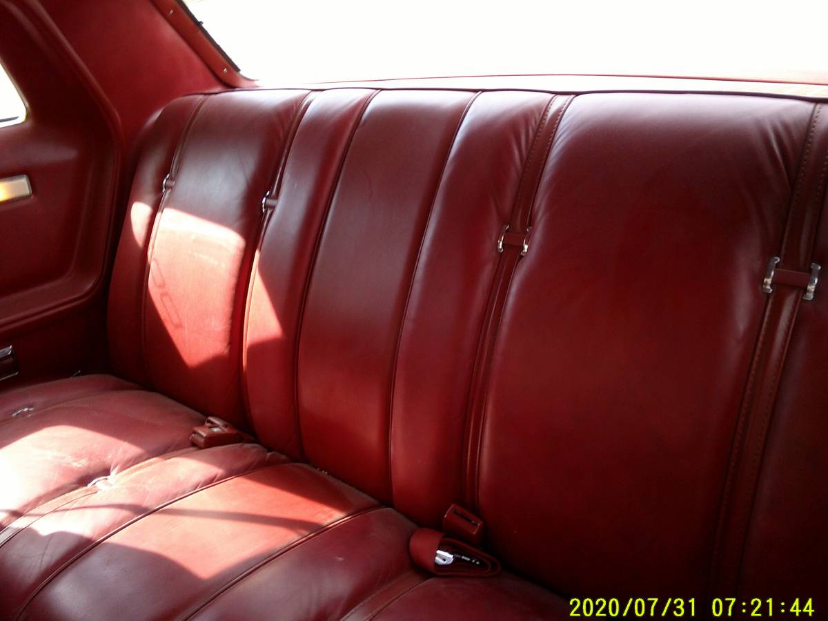 Chrysler-300-1979-white-8