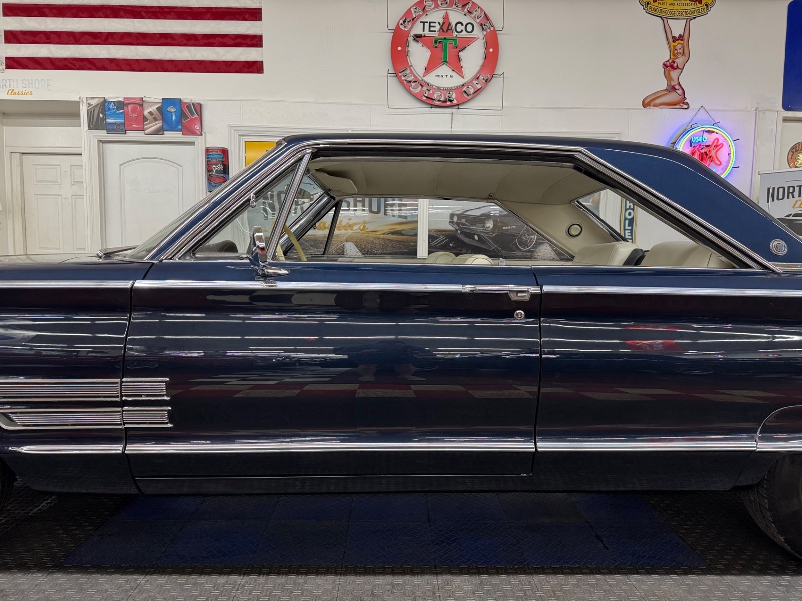 Chrysler-300-Series-1966-23