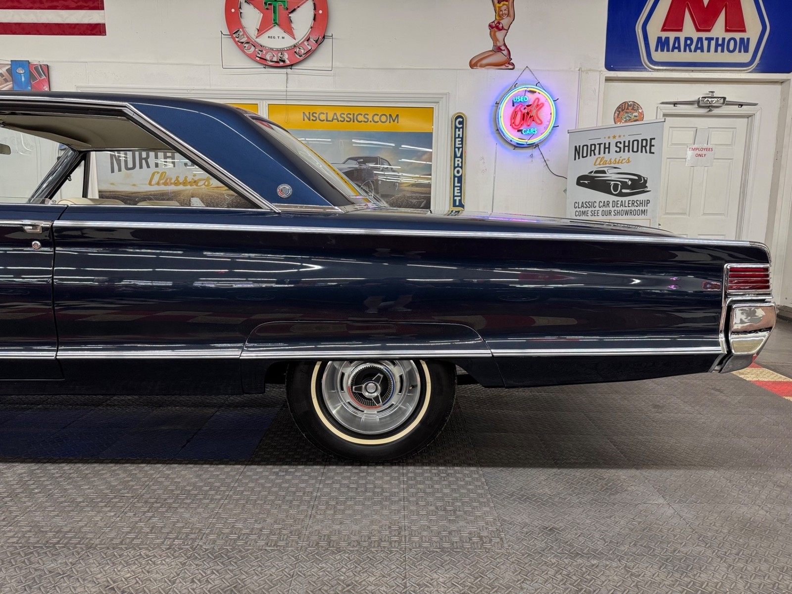 Chrysler-300-Series-1966-24
