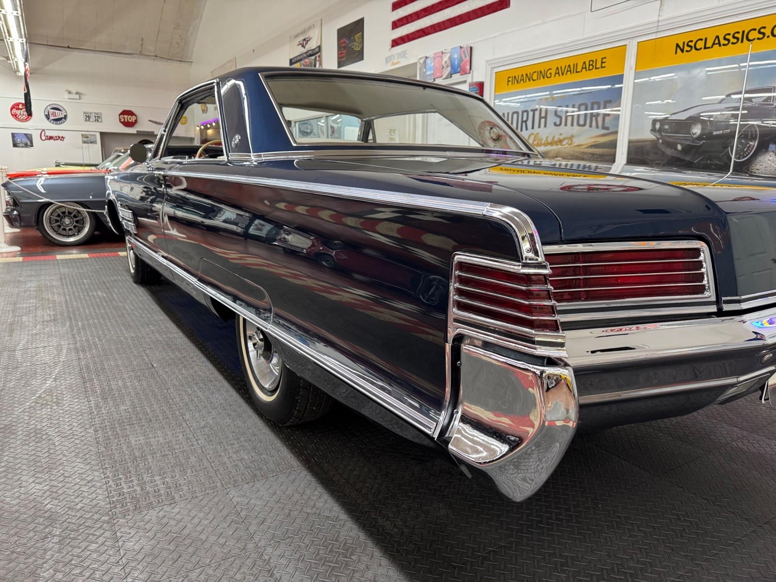 Chrysler-300-Series-1966-25