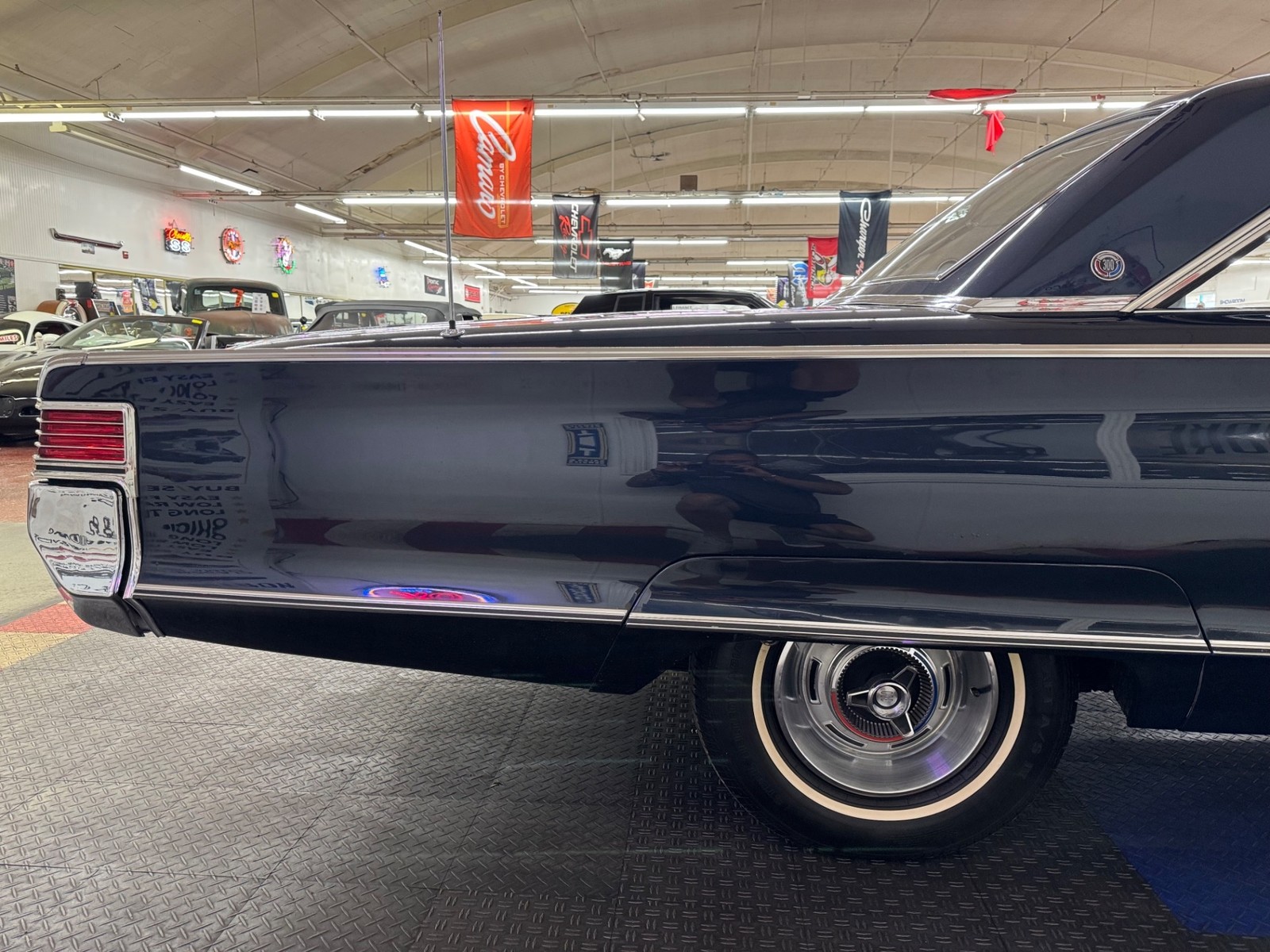 Chrysler-300-Series-1966-28