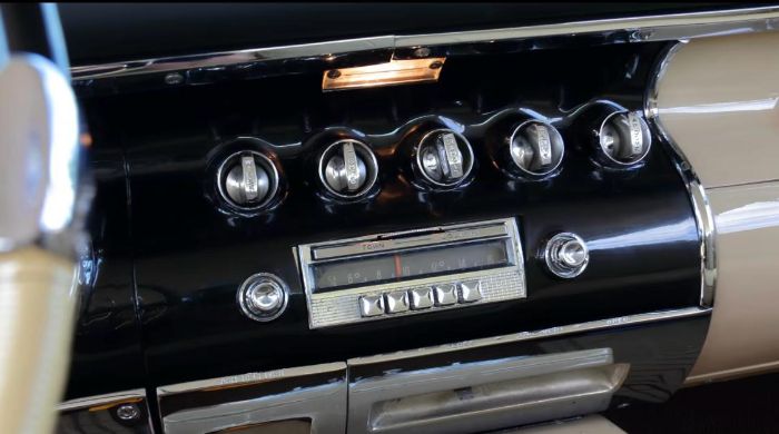 Chrysler-300b-1956-Red-Tan-24