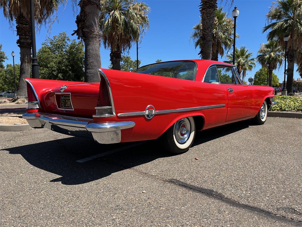 Chrysler-300c-1957-Red-Tan-8