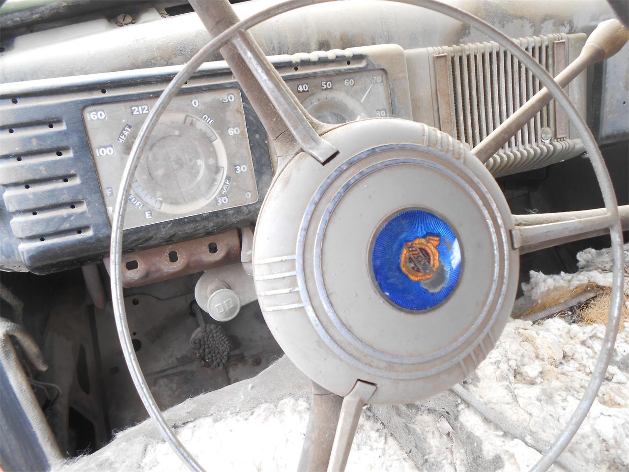 Chrysler-4-dr-sedan-1939-18