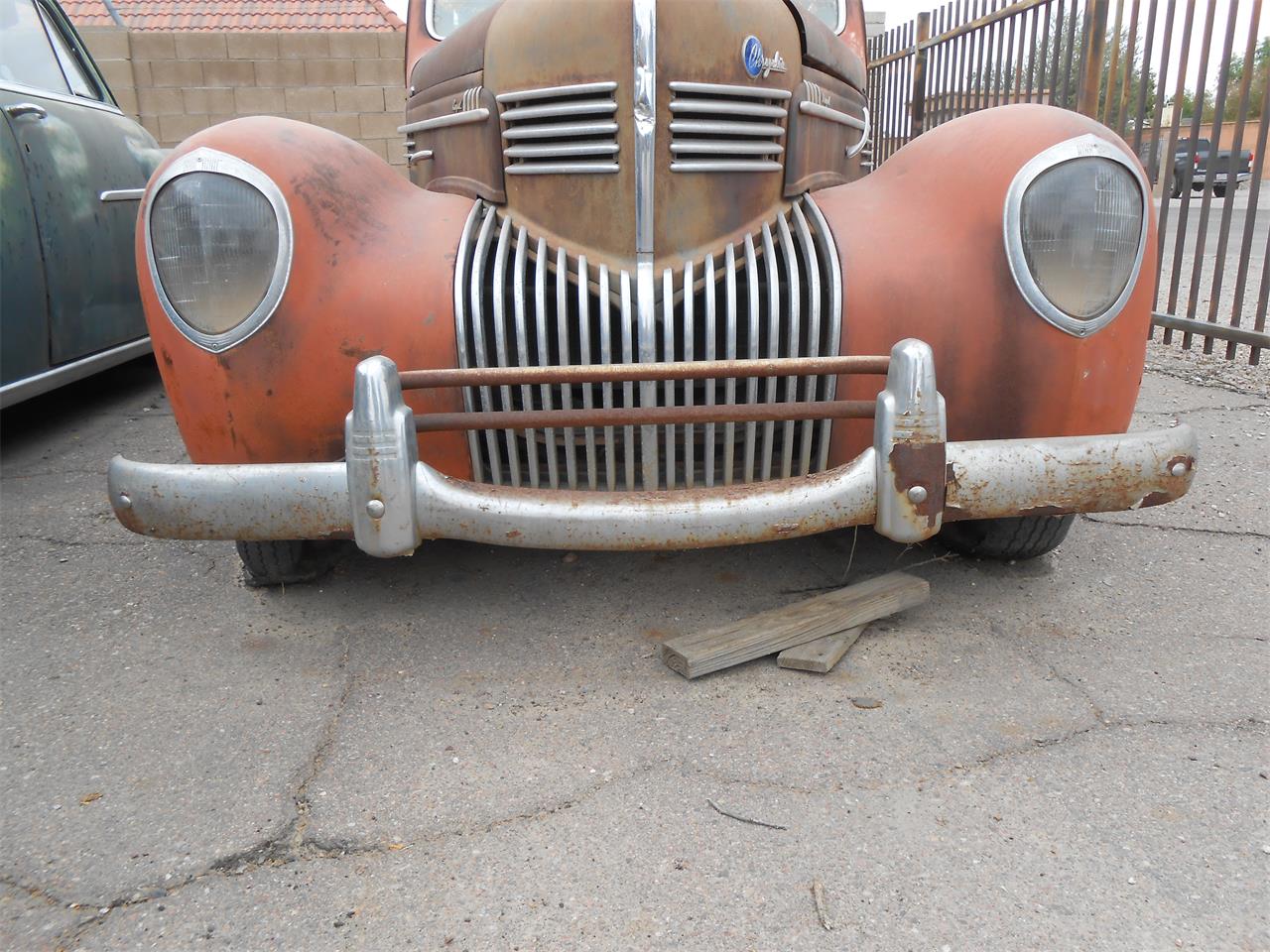 Chrysler-4-dr-sedan-1939-4