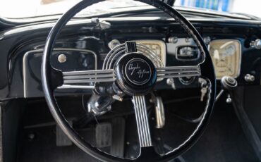 Chrysler-Airflow-Series-C-11-1936-4-Door-Sedan-33