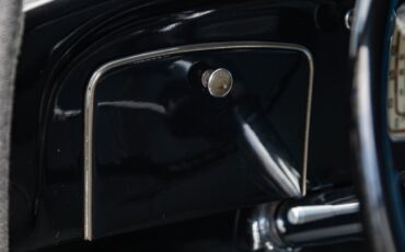 Chrysler-Airflow-Series-C-11-1936-4-Door-Sedan-35