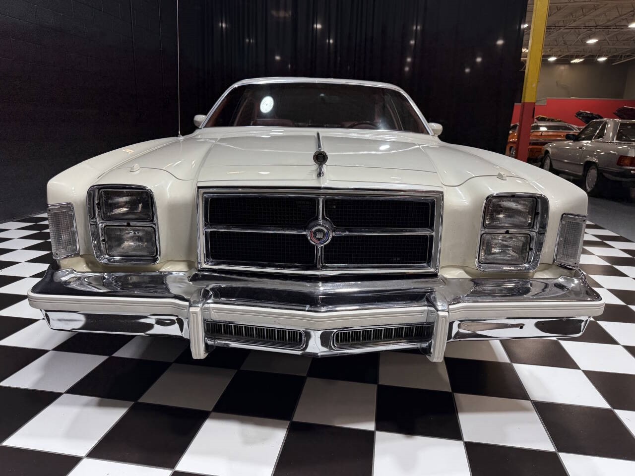 Chrysler-Cordoba-1979-Coupe-13