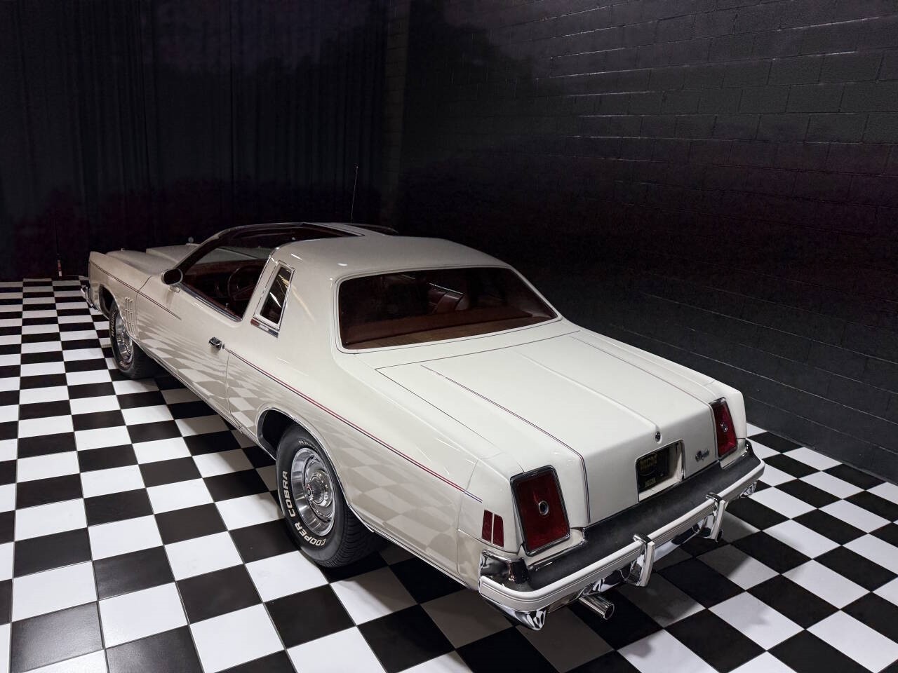 Chrysler-Cordoba-1979-Coupe-16