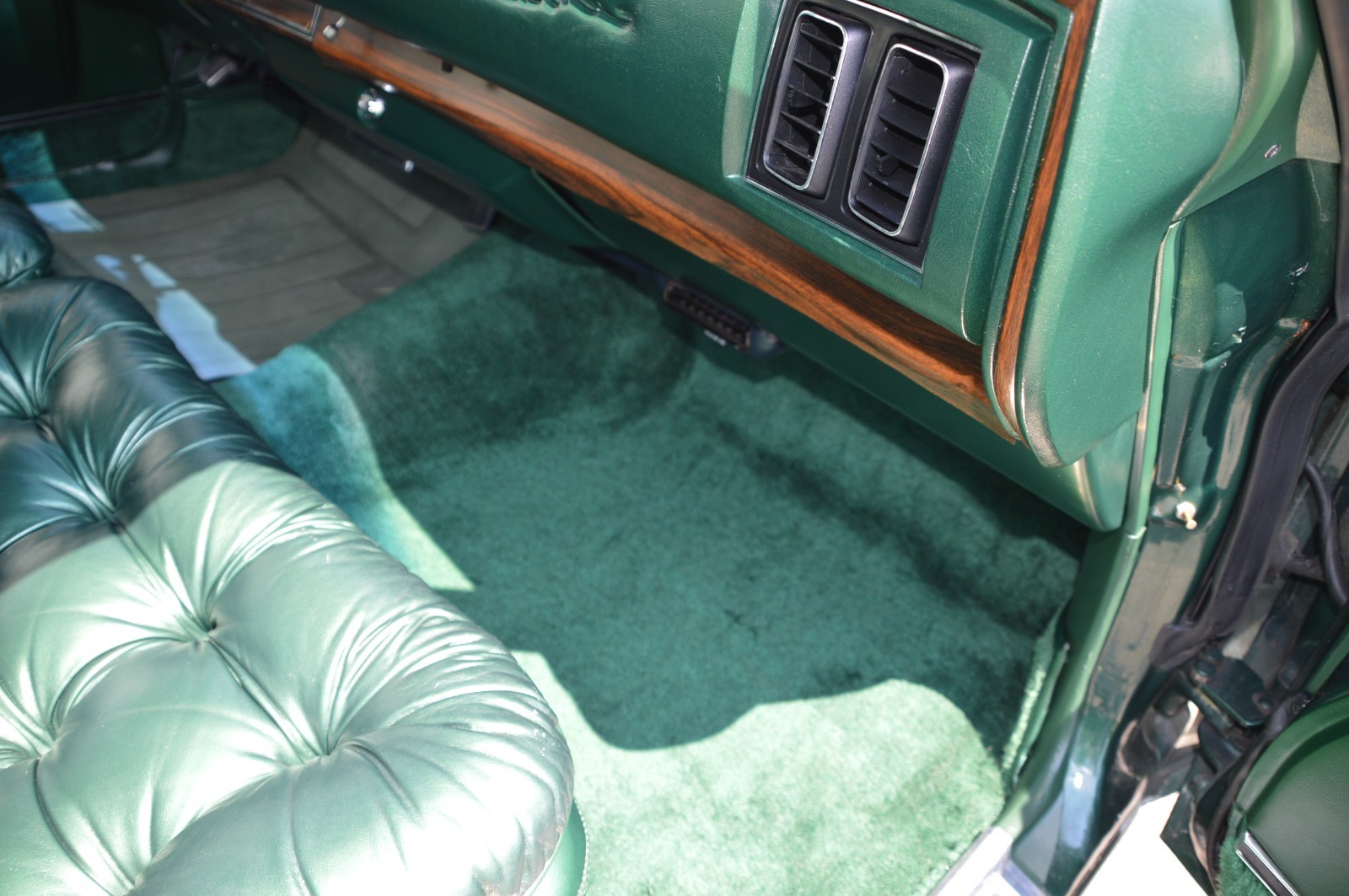 Chrysler-Imperial-1975-Sedan-22