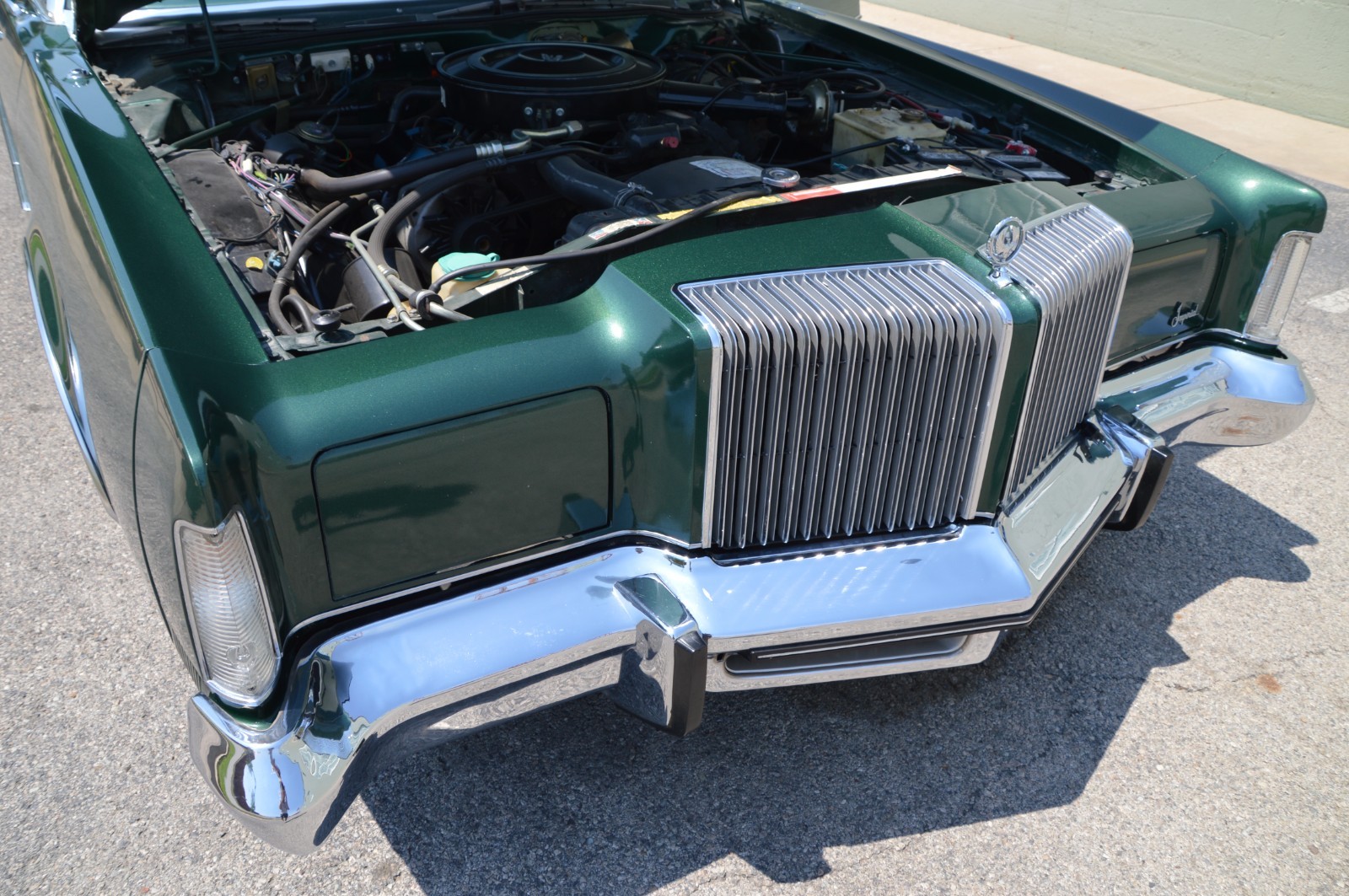 Chrysler-Imperial-1975-Sedan-36