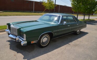 Chrysler-Imperial-1975-Sedan-38