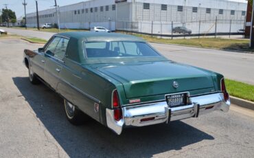 Chrysler-Imperial-1975-Sedan-39