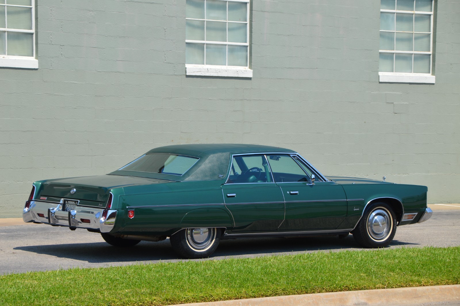Chrysler-Imperial-1975-Sedan-4