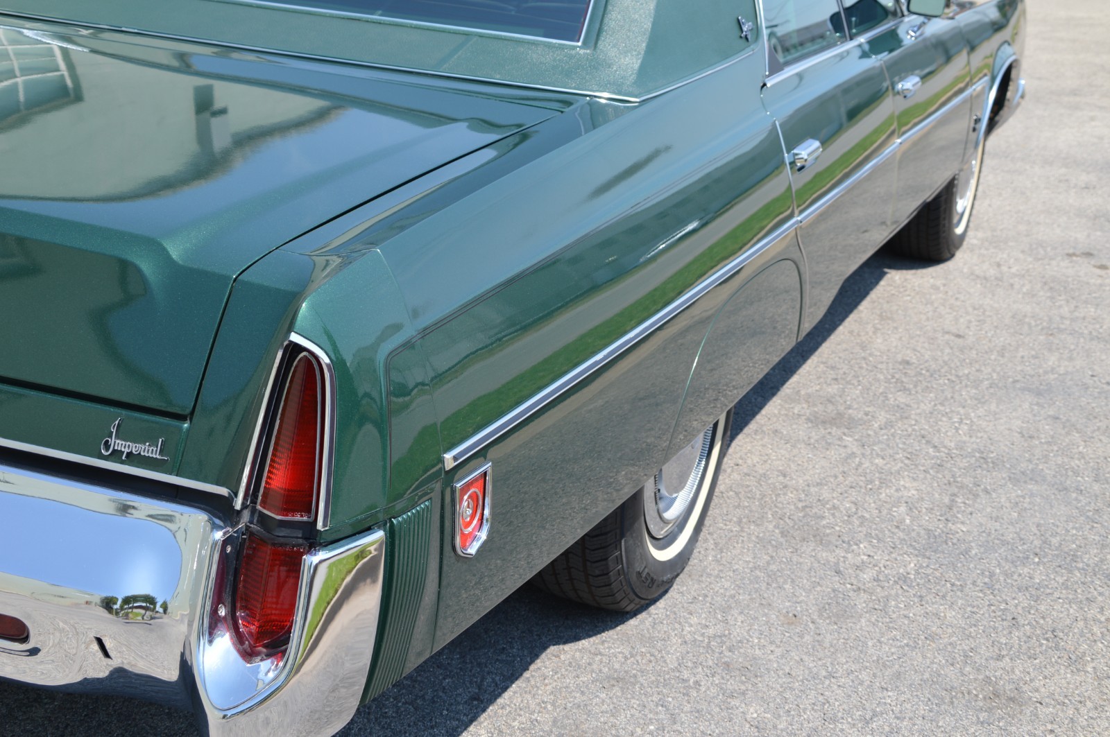 Chrysler-Imperial-1975-Sedan-8