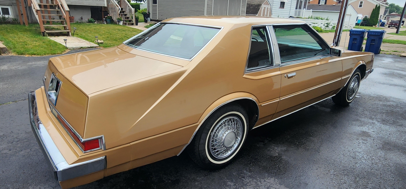 Chrysler-Imperial-1982-2-dr-12