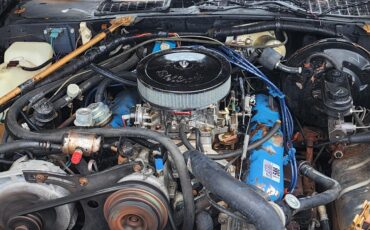 Chrysler-Imperial-1982-2-dr-22
