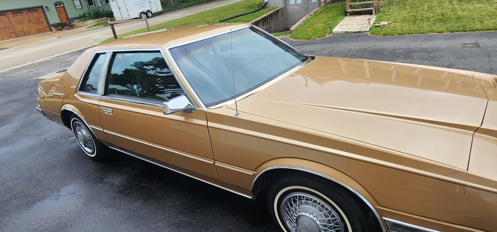 Chrysler-Imperial-1982-2-dr-8