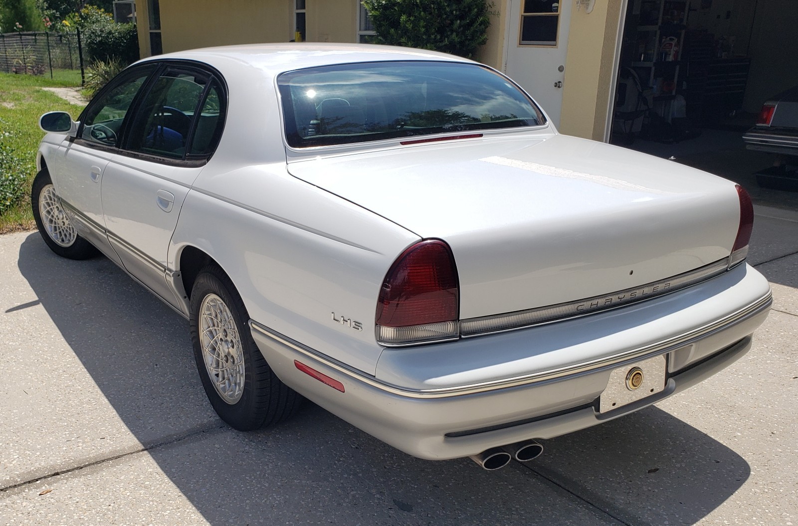 Chrysler-LHS-1994-3
