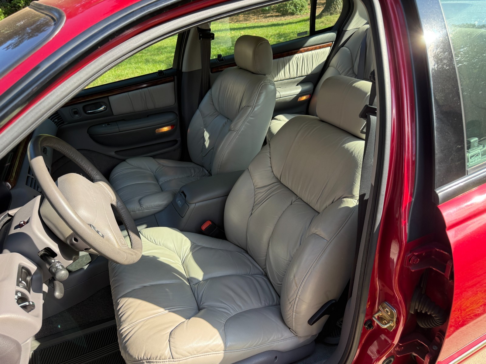 Chrysler-LHS-1995-Sedan-15
