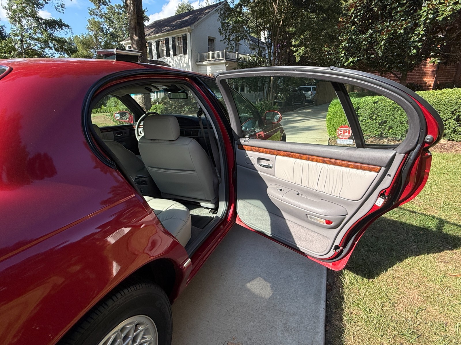 Chrysler-LHS-1995-Sedan-32