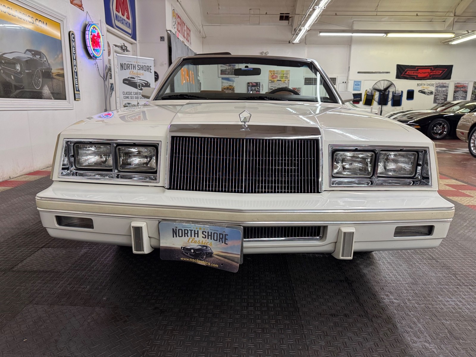 Chrysler-Le-Baron-1984-Convertible-11