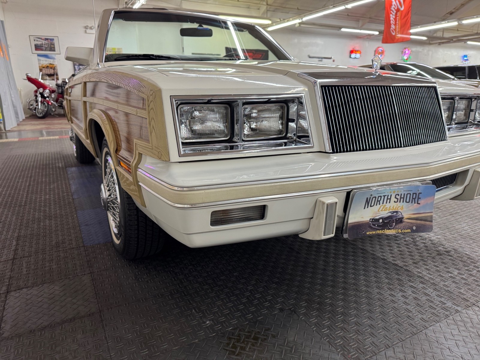 Chrysler-Le-Baron-1984-Convertible-12