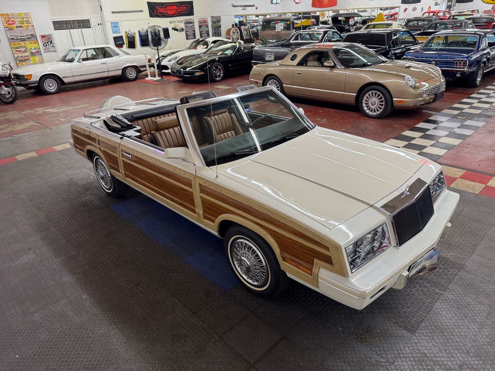 Chrysler-Le-Baron-1984-Convertible-26
