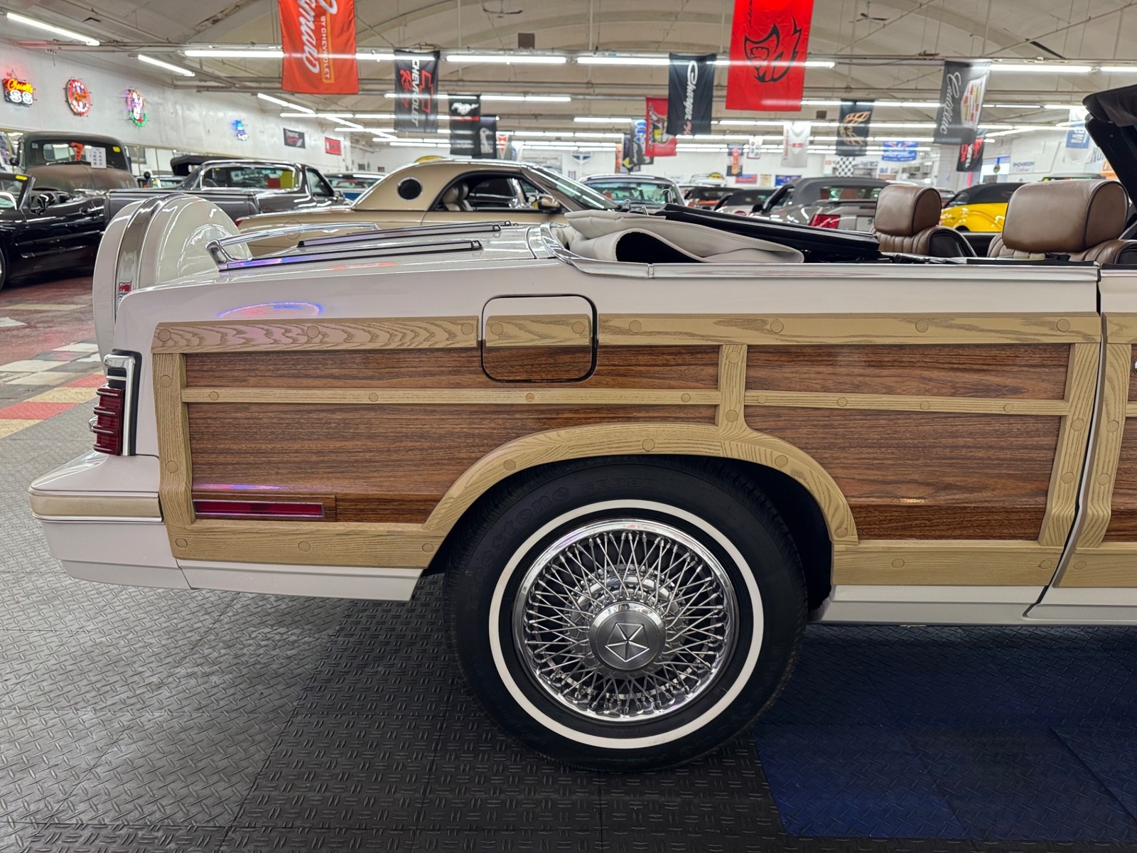 Chrysler-Le-Baron-1984-Convertible-33