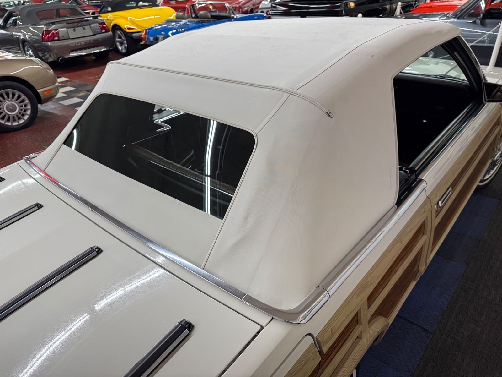 Chrysler-Le-Baron-1984-Convertible-9