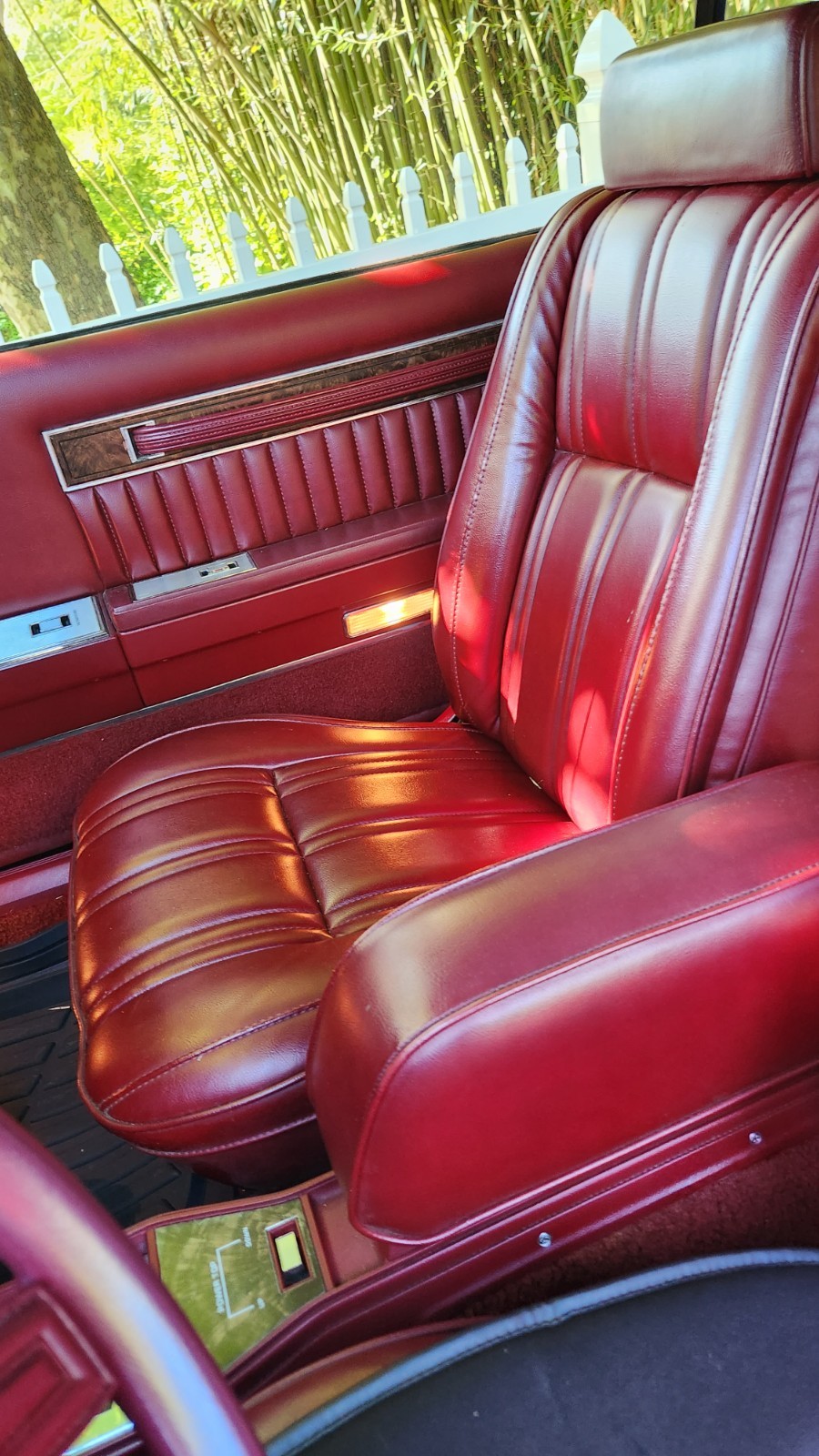 Chrysler-LeBaron-1985-Convertible-4