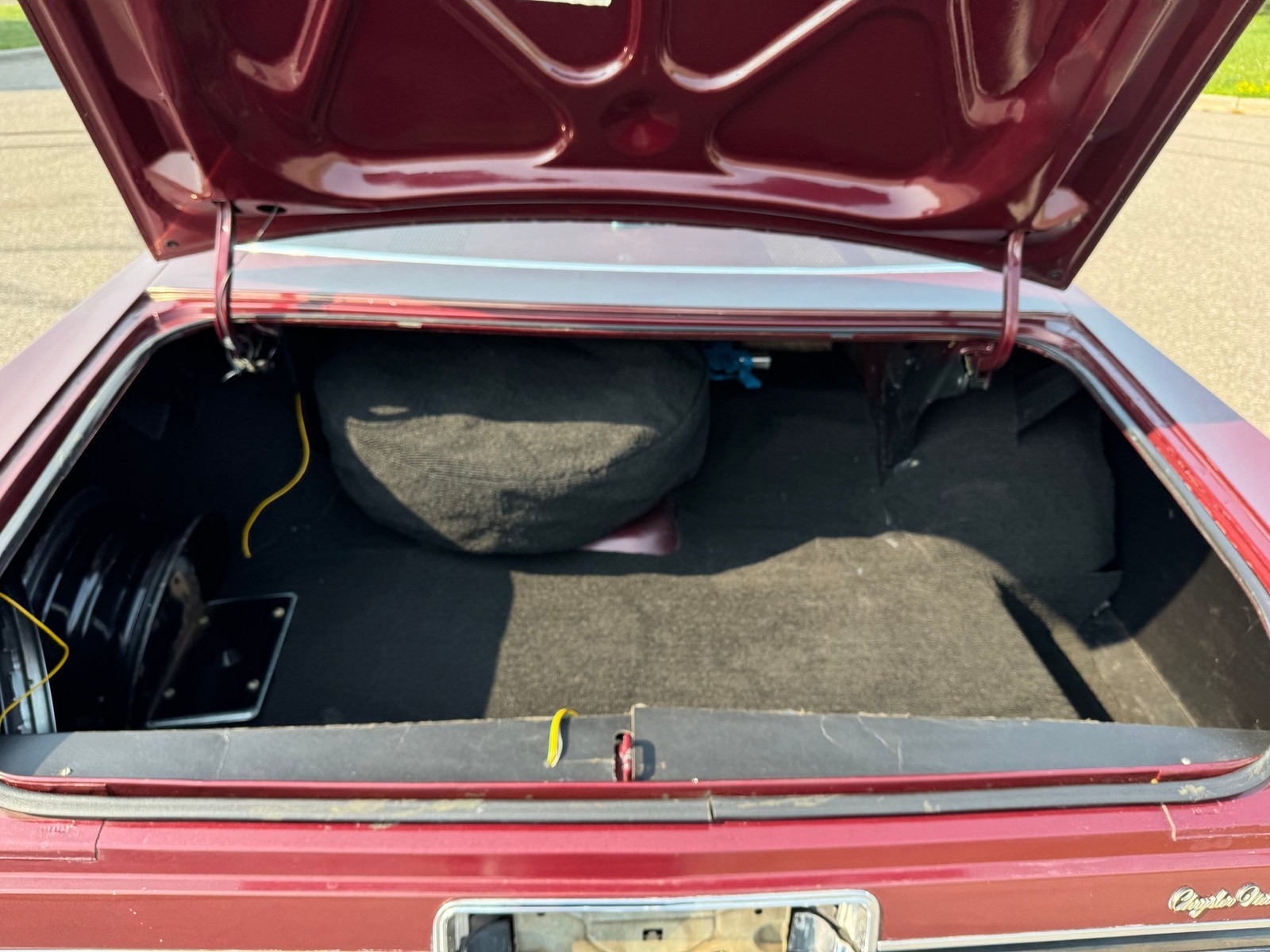 Chrysler-New-Yorker-Brougham-1977-Other-14